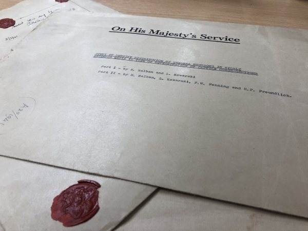 Envelopes containing Halban and Kowarski’s papers