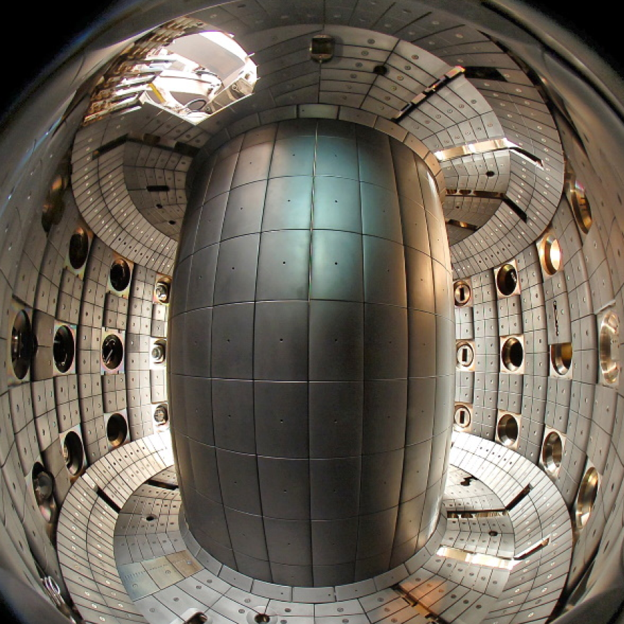 Tokamak á Configuration Variable, TCV, Swiss Plasma Centre, EPFL. Credit: A. Herzog.