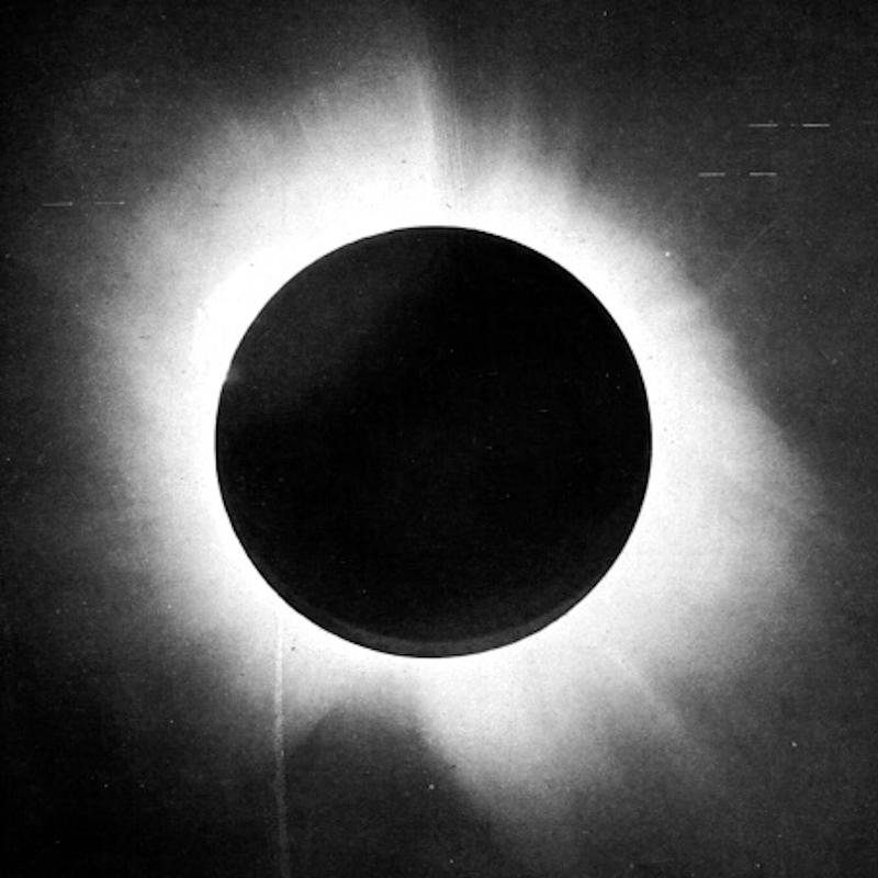 Picture taken at Sobral showing the position of stars relative to the Sun (detail)